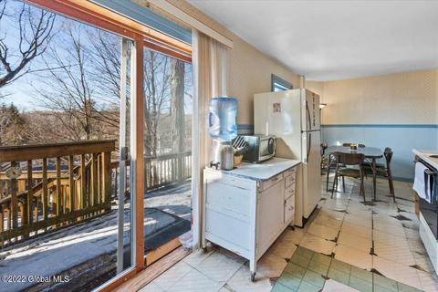 709 River Rd, Glenmont, NY 12077 photo 12