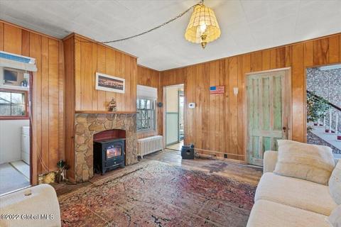 709 River Rd, Glenmont, NY 12077 photo 6