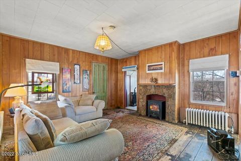 709 River Rd, Glenmont, NY 12077 photo 5