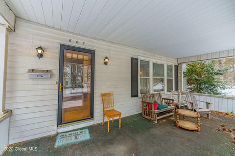 802 Lakewood Ave, Schenectady, NY 12309 photo 4
