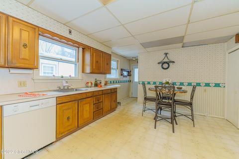 802 Lakewood Ave, Schenectady, NY 12309 photo 15