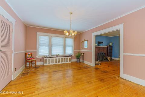 802 Lakewood Ave, Schenectady, NY 12309 photo 13