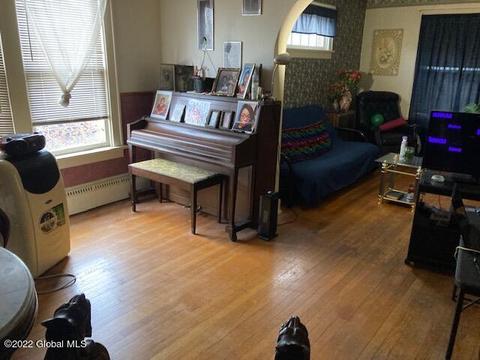 35 Jackson Ave, Schenectady, NY 12304 photo 11
