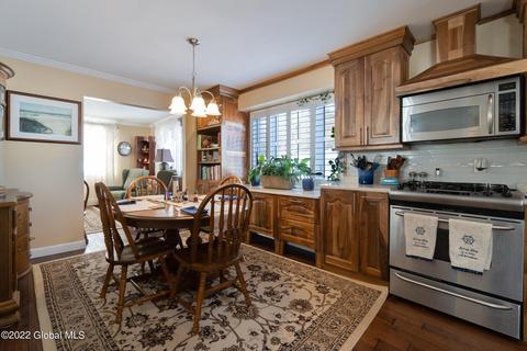 2 Chango Dr, Ballston Lake, NY 12019 photo 6