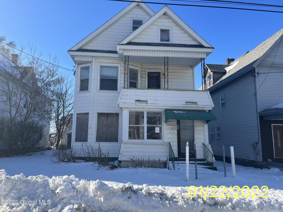 18 Lincoln Ave, Amsterdam, NY 12010 14 Photos MLS 202211282 Movoto