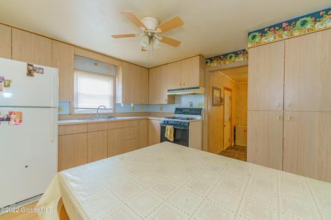 12 Carpenter Dr, Schenectady, NY 12309 photo 11