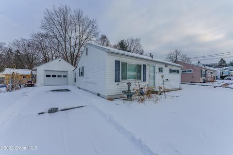 12 Carpenter Dr, Schenectady, NY 12309 photo 5