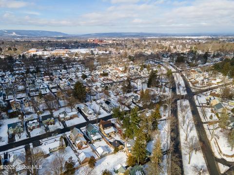 1331 Keyes Ave, Schenectady, NY 12309 photo 40
