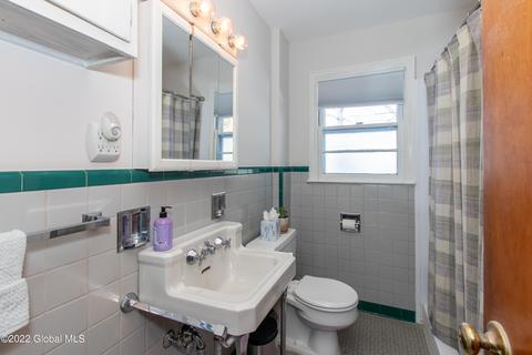 1331 Keyes Ave, Schenectady, NY 12309 photo 25