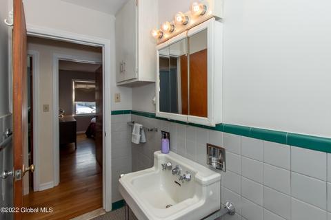 1331 Keyes Ave, Schenectady, NY 12309 photo 27