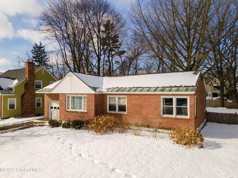 1331 Keyes Ave, Schenectady, NY 12309 photo 3