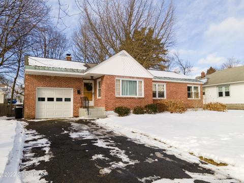 1331 Keyes Ave, Schenectady, NY 12309 photo 2