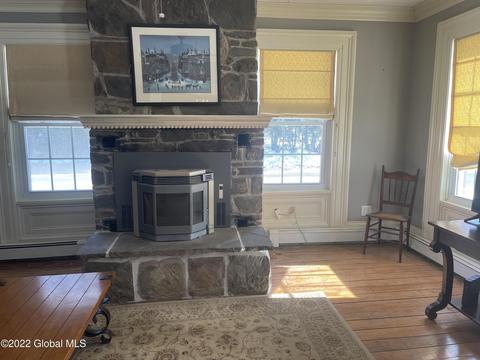 571 W Lykers Rd, Sprakers, NY 12166 photo 5