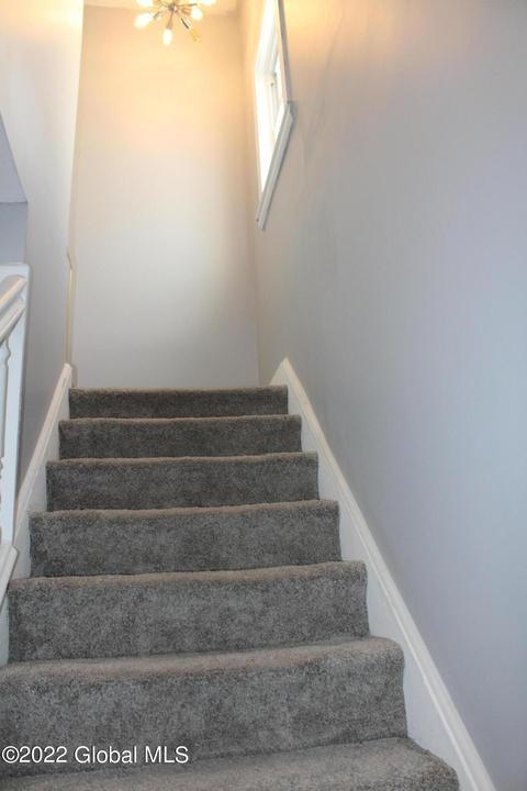 36 Chiswell St, Schenectady, NY 12304 photo 18