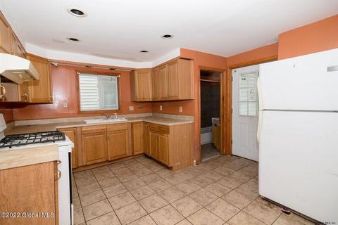 123 Furman St, Schenectady, NY 12304 photo 5