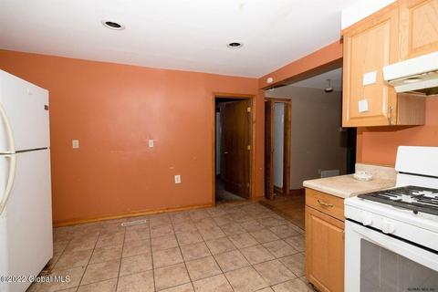 123 Furman St, Schenectady, NY 12304 photo 4