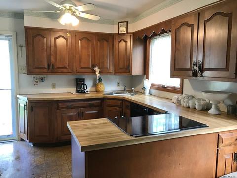 2015 Pyle Rd, Schenectady, NY 12303 photo 4