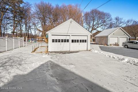 357 Marshland Ct, Troy, NY 12180 photo 4