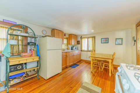 2073 Oaklawn Ave, Schenectady, NY 12306 photo 11