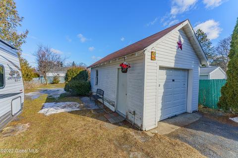 2073 Oaklawn Ave, Schenectady, NY 12306 photo 17