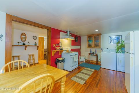 2073 Oaklawn Ave, Schenectady, NY 12306 photo 10