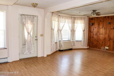 5 Harvard St, Schenectady, NY 12304 photo 2