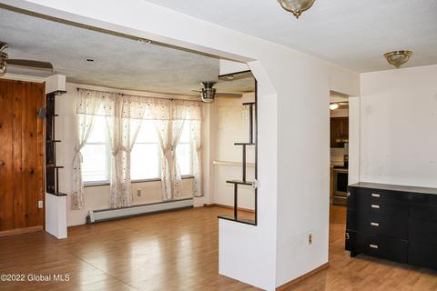 5 Harvard St, Schenectady, NY 12304 photo 3