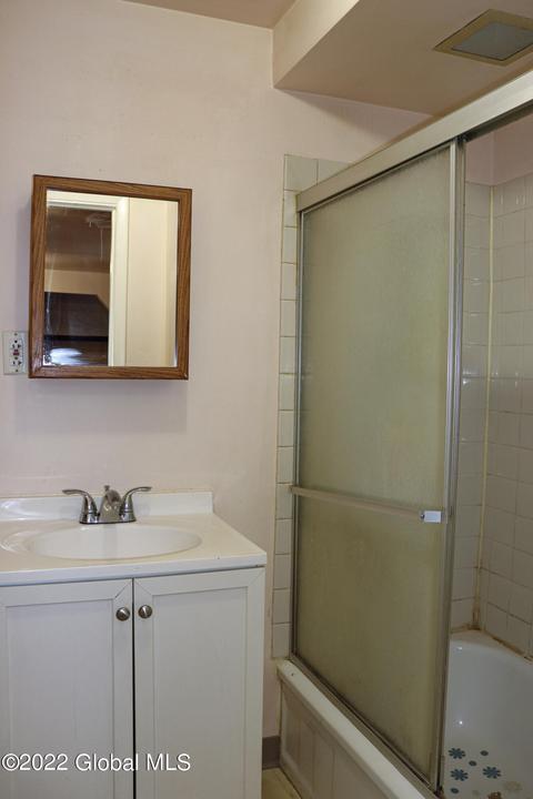 5 Harvard St, Schenectady, NY 12304 photo 6