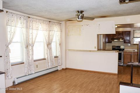 5 Harvard St, Schenectady, NY 12304 photo 4