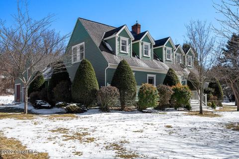 9 Presidential Dr, Kinderhook, NY 12106 photo 4