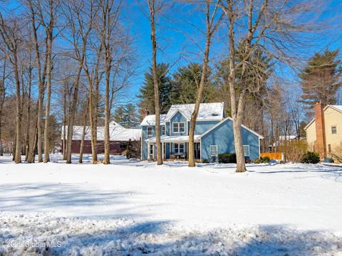 12 Timberwick Dr, Halfmoon, NY 12065 photo 1