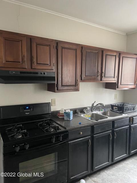 1040 Keyes Ave, Schenectady, NY 12309 photo 7