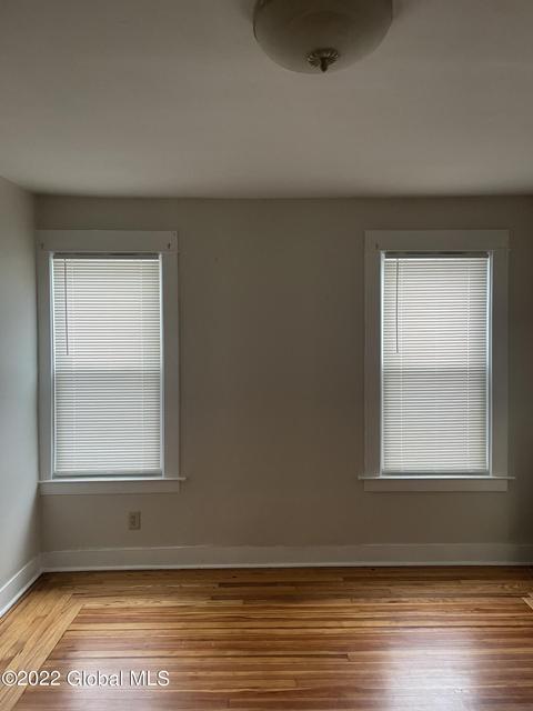 1040 Keyes Ave, Schenectady, NY 12309 photo 3