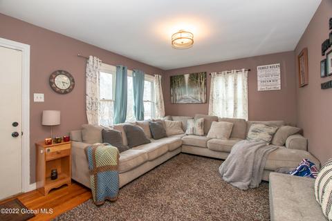 3252 Mcdonald Ave, Schenectady, NY 12304 photo 5