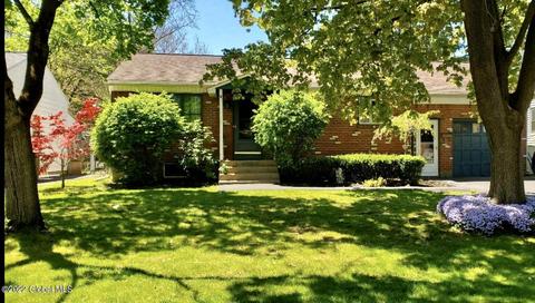 3252 Mcdonald Ave, Schenectady, NY 12304 photo 2