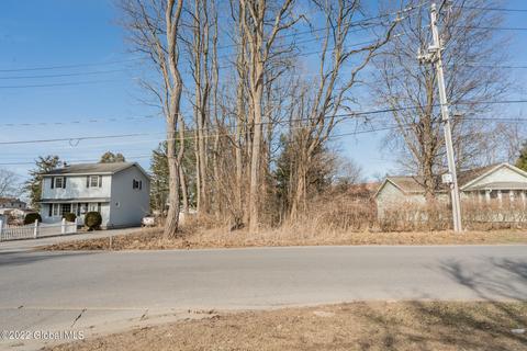 L28 South Street, Saratoga Springs, NY 12866