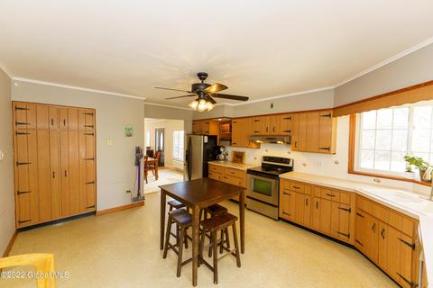 27 Werner Rd, Halfmoon, NY 12065 photo 9