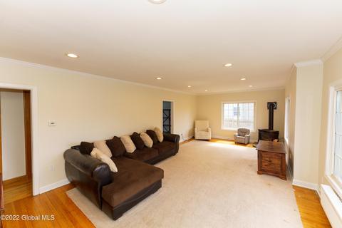 27 Werner Rd, Halfmoon, NY 12065 photo 3