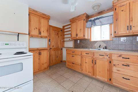 317 Pine St, Corinth, NY 12822 photo 12