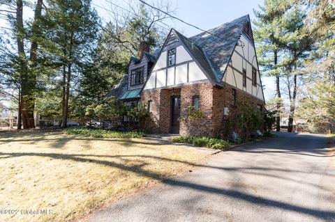 11 Pinedale Ave, Delmar, NY 12054 photo 3