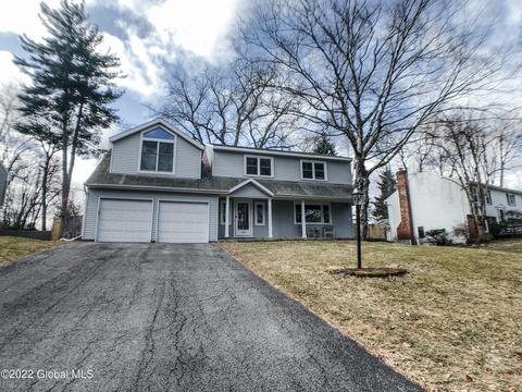 125 E Poplar Dr, Delmar, NY 12054 photo 2