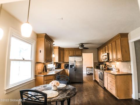 125 E Poplar Dr, Delmar, NY 12054 photo 15