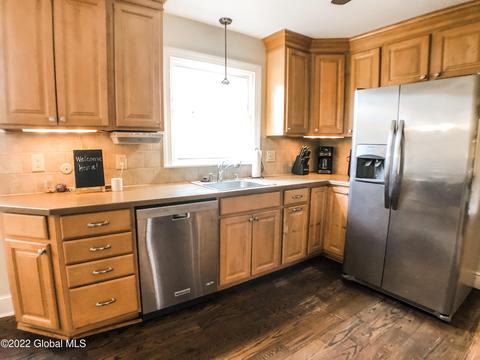 125 E Poplar Dr, Delmar, NY 12054 photo 14