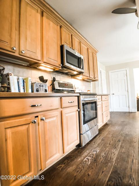 125 E Poplar Dr, Delmar, NY 12054 photo 11