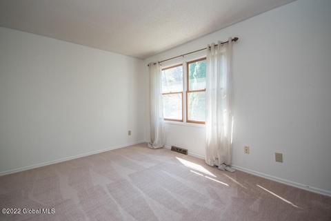 7 Generals Way, Halfmoon, NY 12065 photo 12