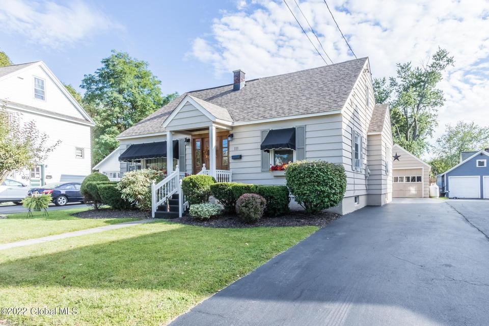 111 Frances St, Amsterdam, NY 12010 34 Photos MLS 202214606 Movoto