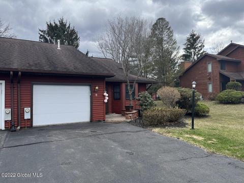 9 Rugby Rd, Slingerlands, NY 12159 photo 2