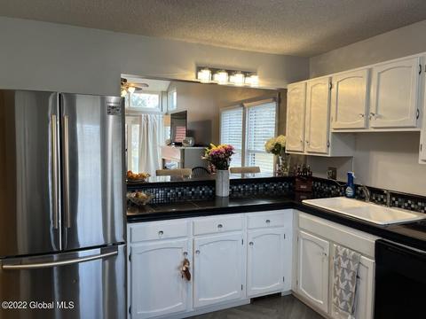 9 Rugby Rd, Slingerlands, NY 12159 photo 6