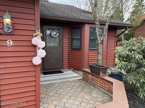 9 Rugby Rd, Slingerlands, NY 12159 photo 3
