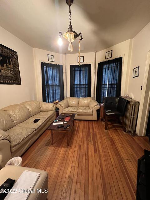 54 Mcclellan St, Schenectady, NY 12304 photo 4